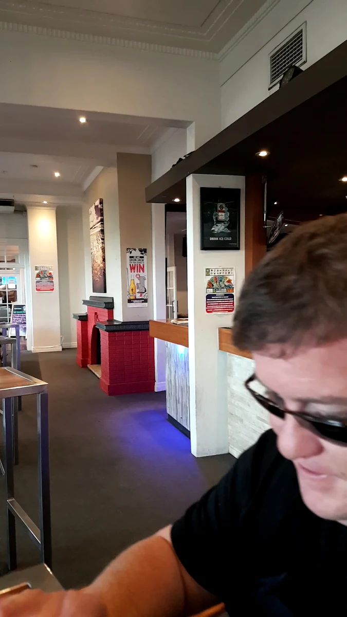 Vibe, The Coast Hotel