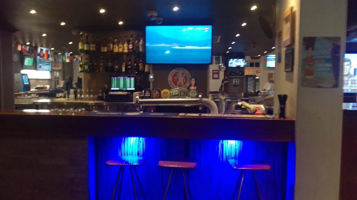 Vibe, The Coast Hotel