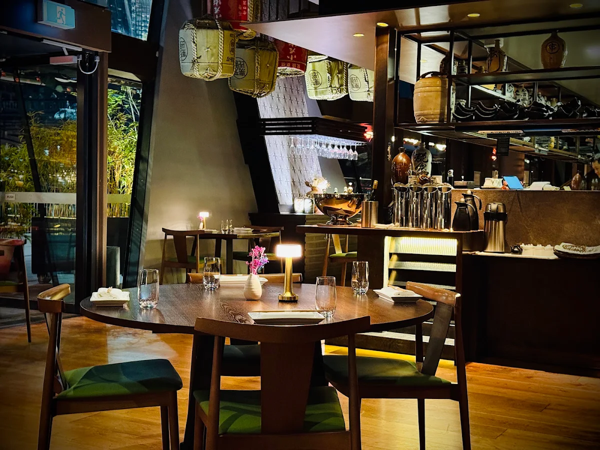 Vibe, Saké Restaurant & Bar Hamer Hall