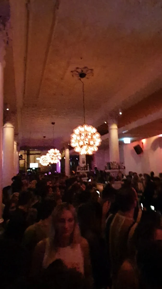 Vibe, Establishment Precinct