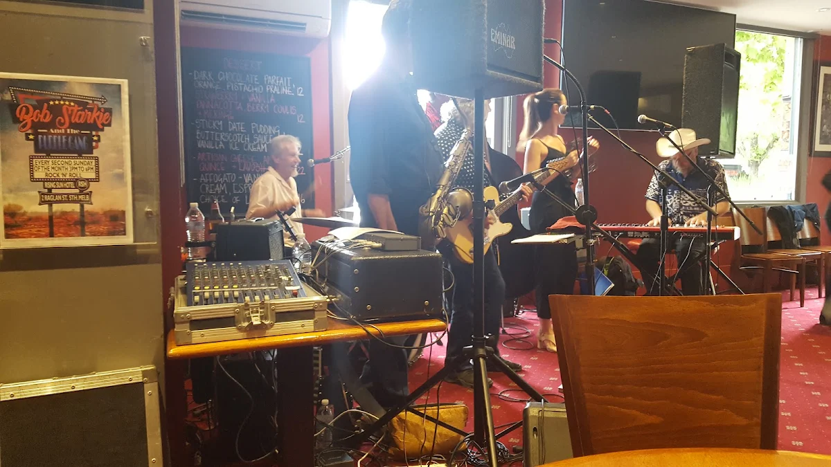 Vibe, Rising Sun Hotel South Melbourne