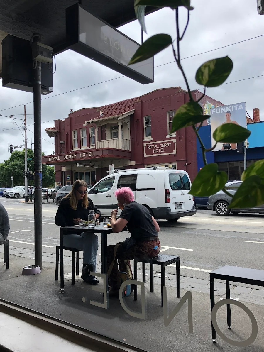 Vibe, Blonde Food and Drink