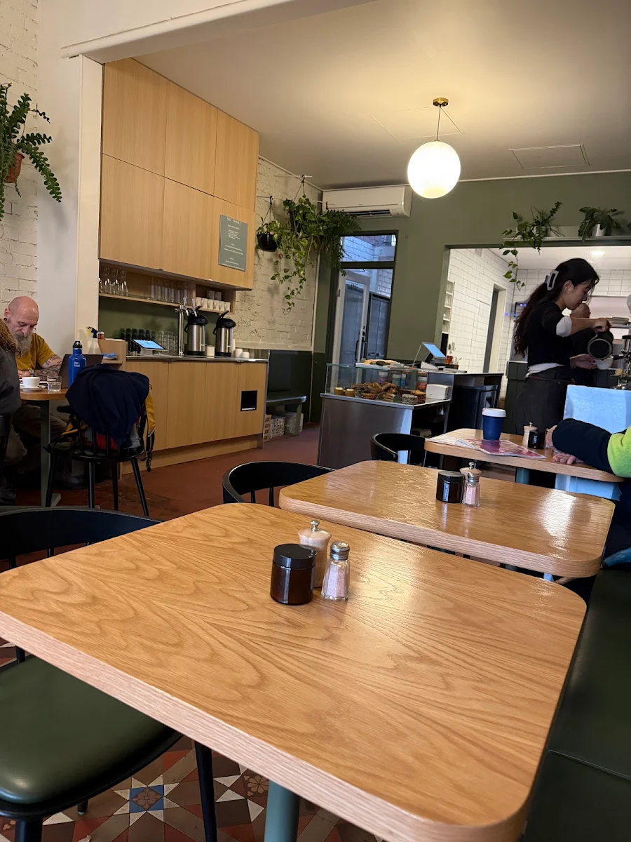 Vibe, Blonde Food and Drink
