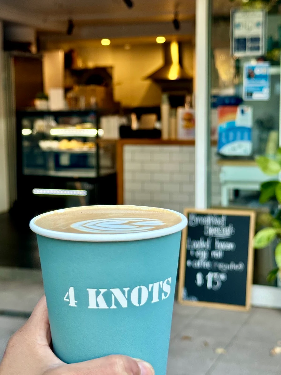 Food & drink, THE BAYVIEW CAFE & RESTAURANT