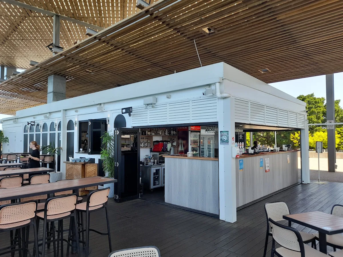 Vibe, Red Dog Riverfront
