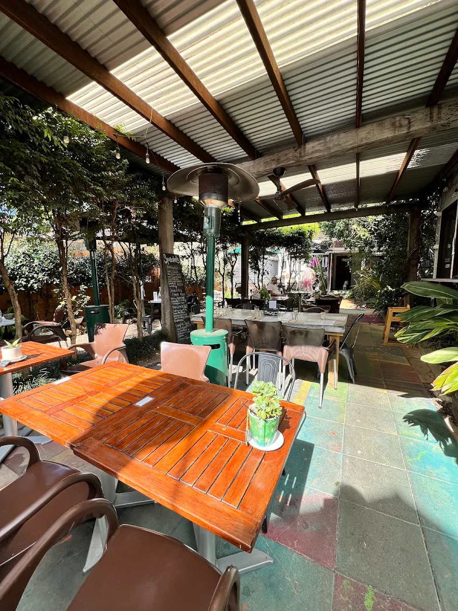 Vibe, Pomona Village Kitchen