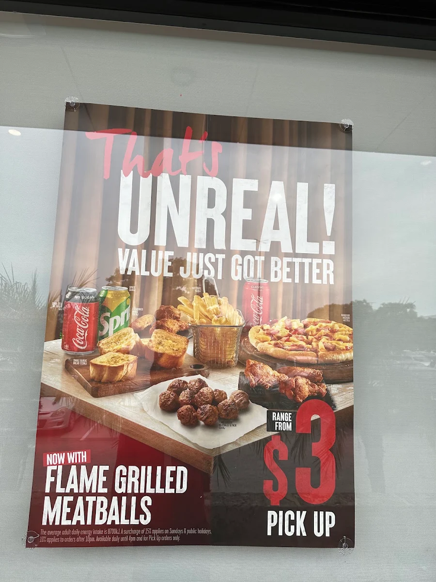 Menu, Pizza Hut Riverton