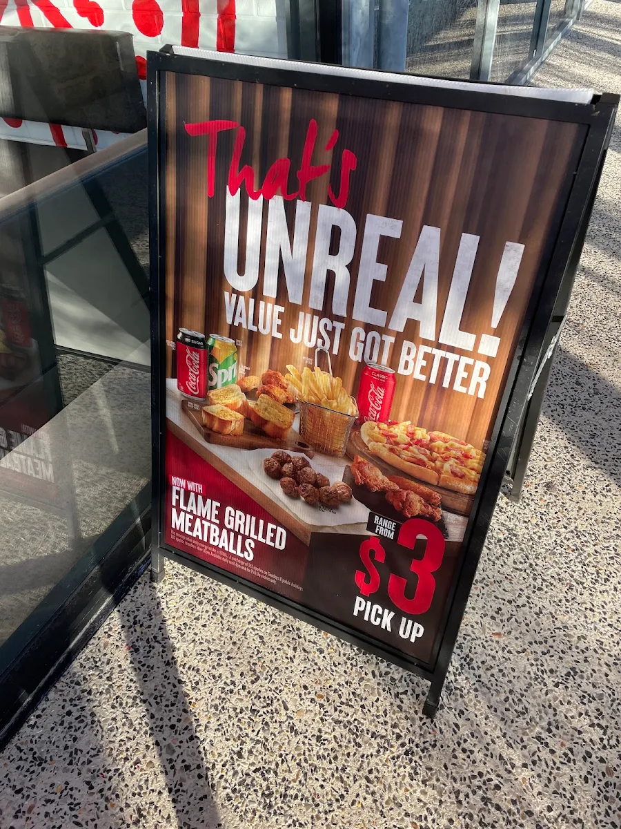 Menu, Pizza Hut Riverton