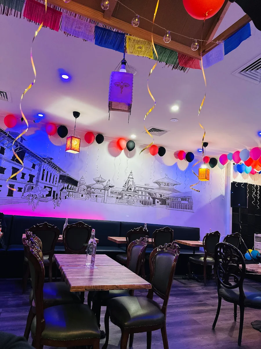 Vibe, Lahana Restaurant and Bar