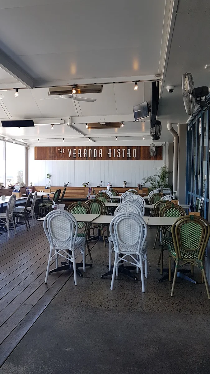 Vibe, Edgeworth Tavern