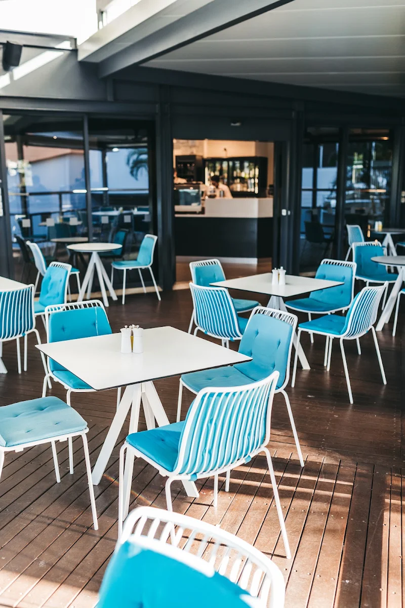 Vibe, HOTA Café