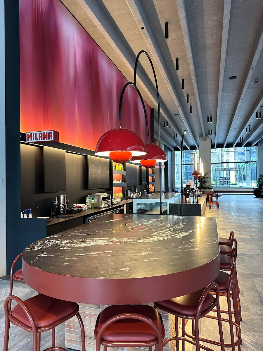 Vibe, Milana Espresso