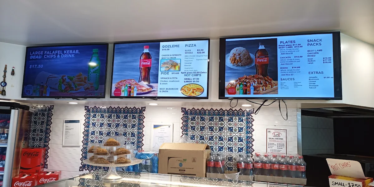 Menu, Turquoise Kebab Pizza