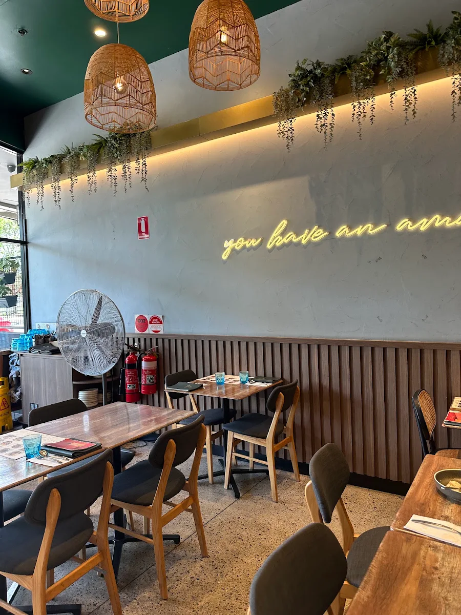 Vibe, Ros Niyom (Glenmore Park)