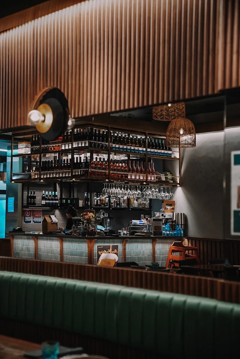 Vibe, Ros Niyom (Glenmore Park)