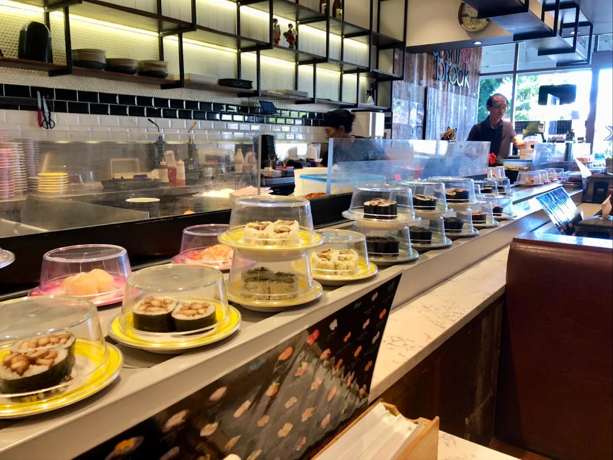 Vibe, Sushi break