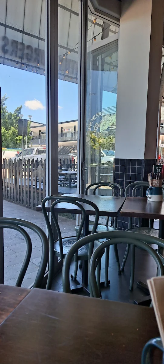Vibe, Grill'd Burgers - Newmarket