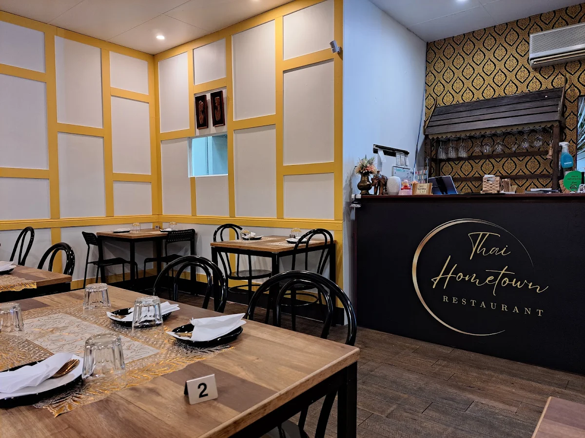 Vibe, Thai Hometown Halal Restaurant