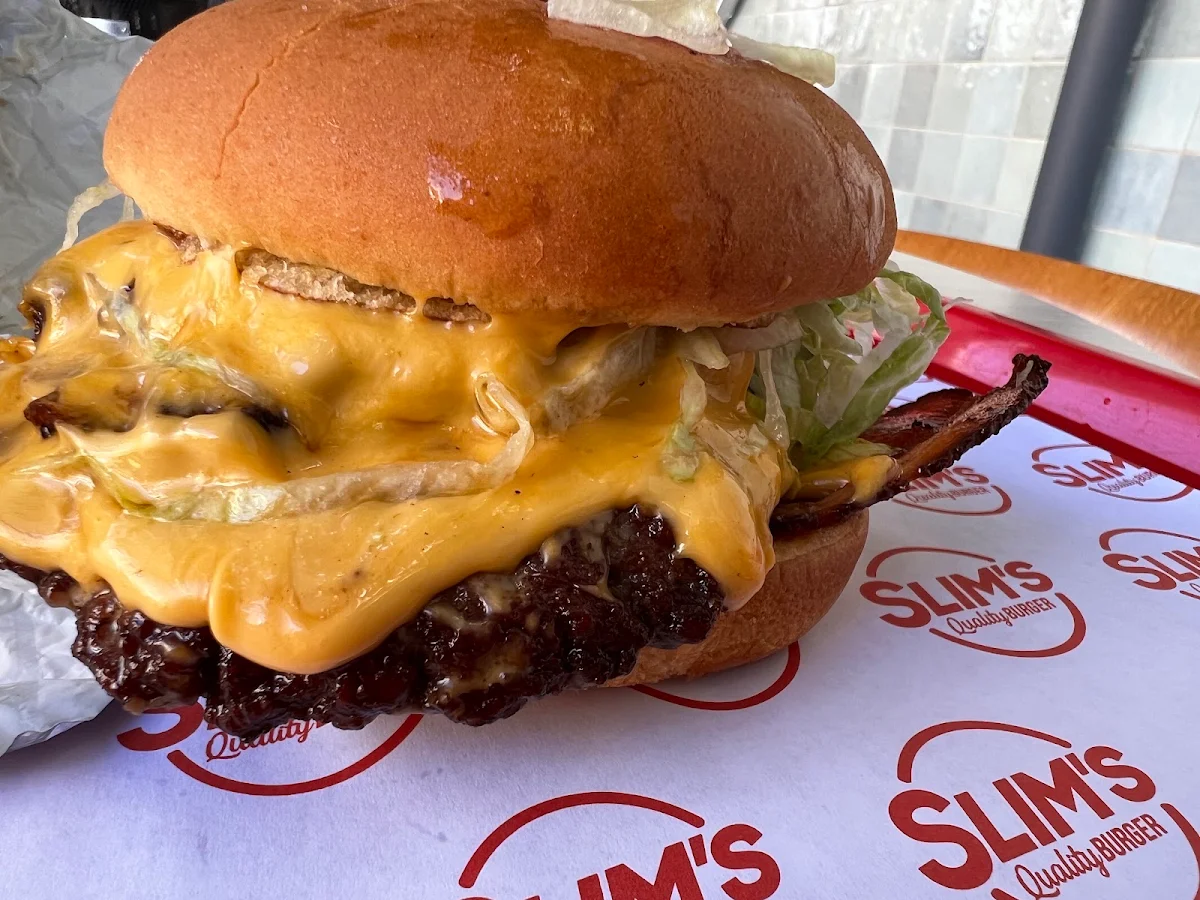 Food & drink, Slim's Quality Burger