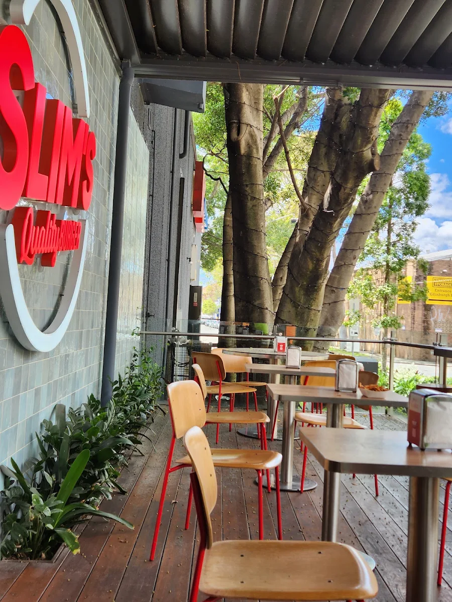 Vibe, Slim's Quality Burger