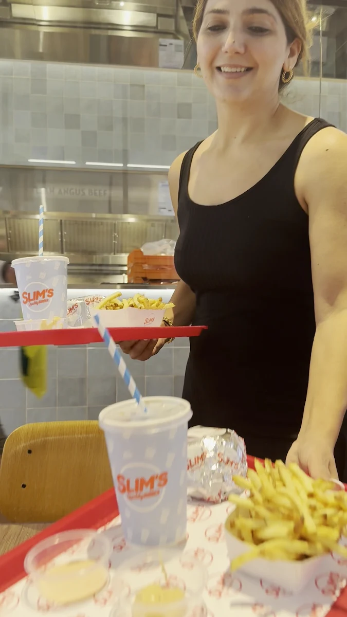 Vibe, Slim's Quality Burger