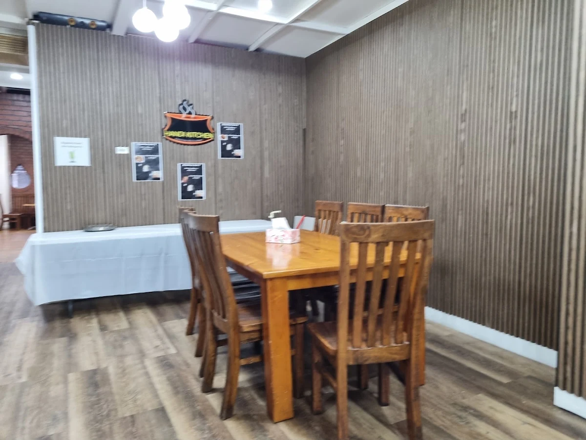 Vibe, Handi Kitchen