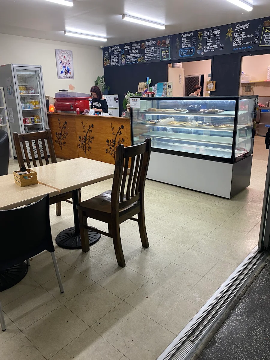 Vibe, Cosy Creek Cafe