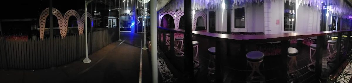 Vibe, Secret Garden Bar