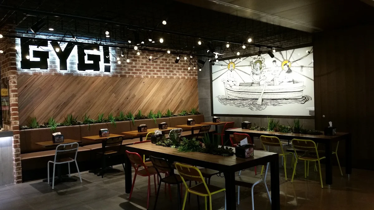 Vibe, Guzman y Gomez - Darling Park