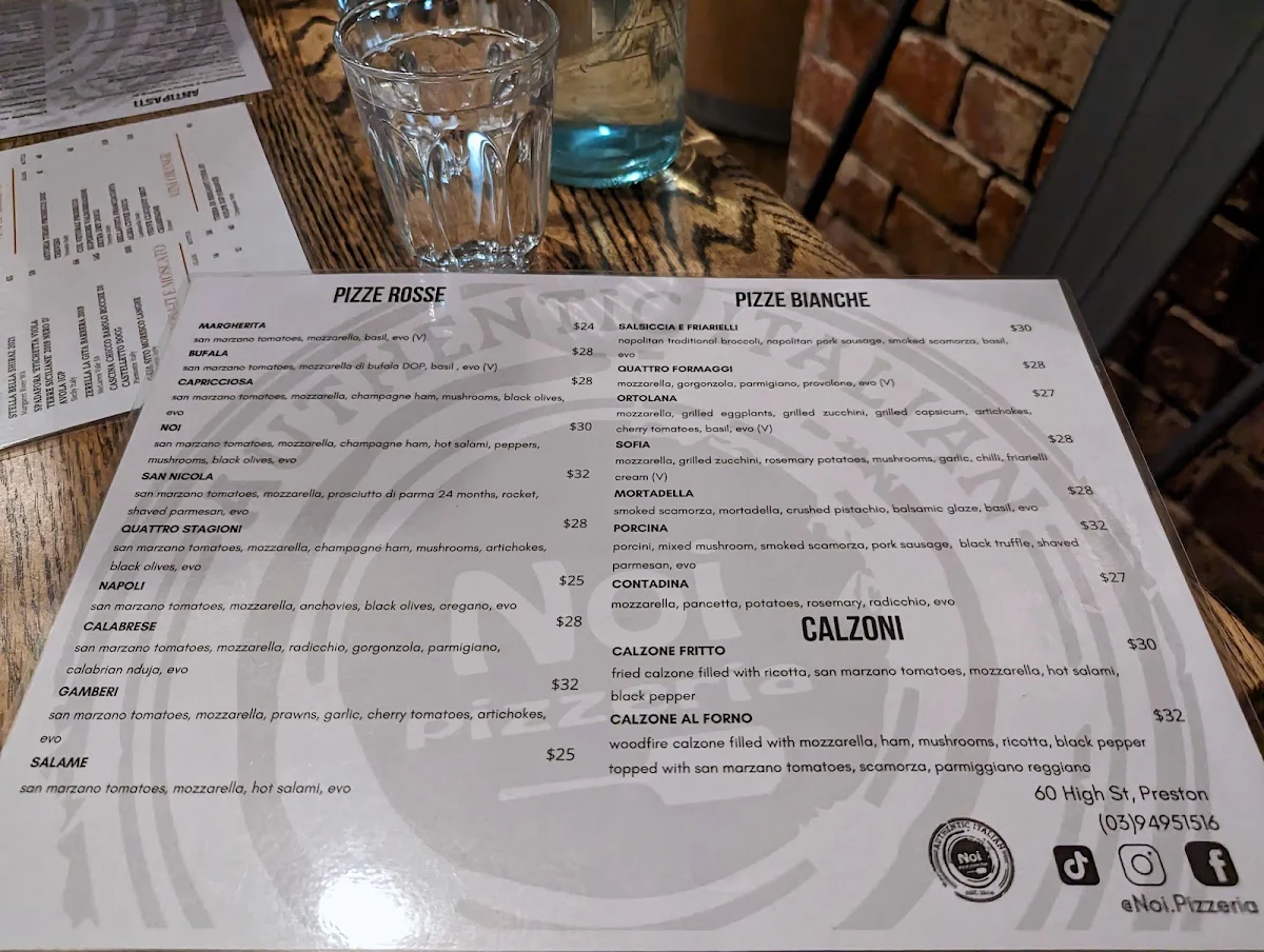 Menu, Noi Pizzeria Preston