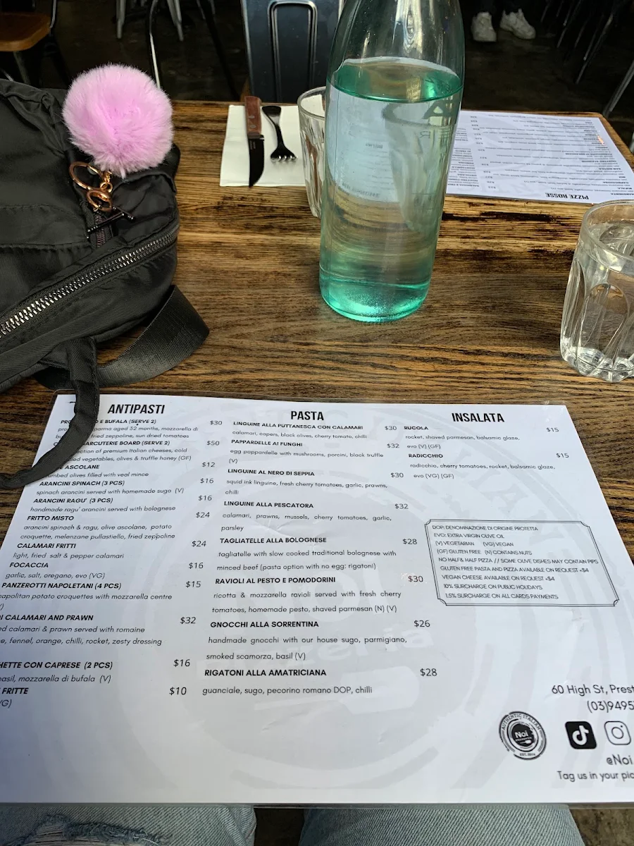 Menu, Noi Pizzeria Preston