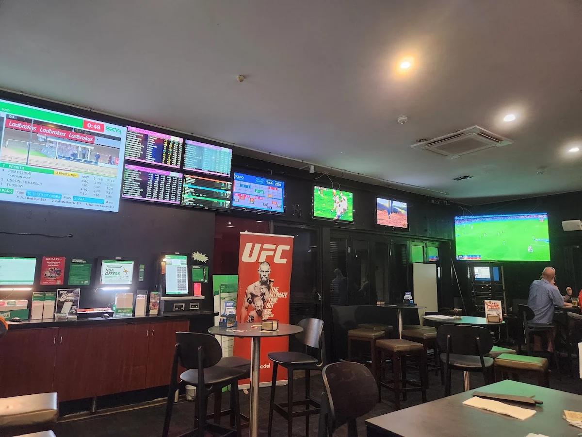 Vibe, Punters Bar