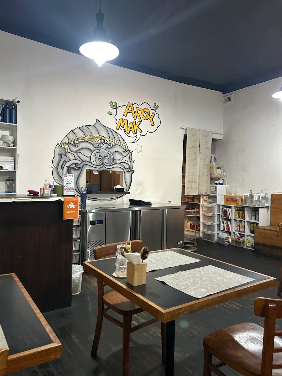 Vibe, Kin-D Thai Restaurant @Brunswick
