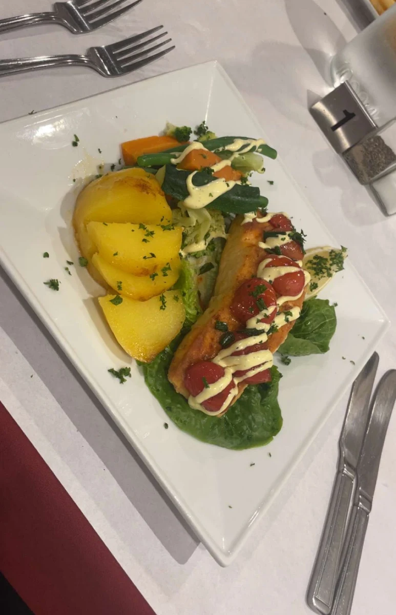 Food & drink, Ashley's Restaurant