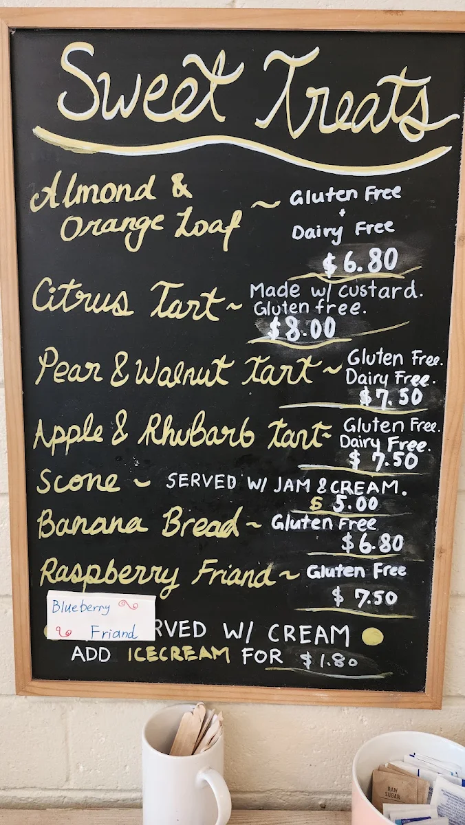 Menu, Little Paris Café