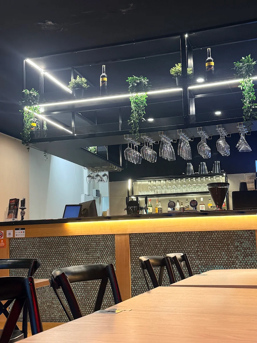 Vibe, Mad Toppings Pizzeria & Bar St Mary’s