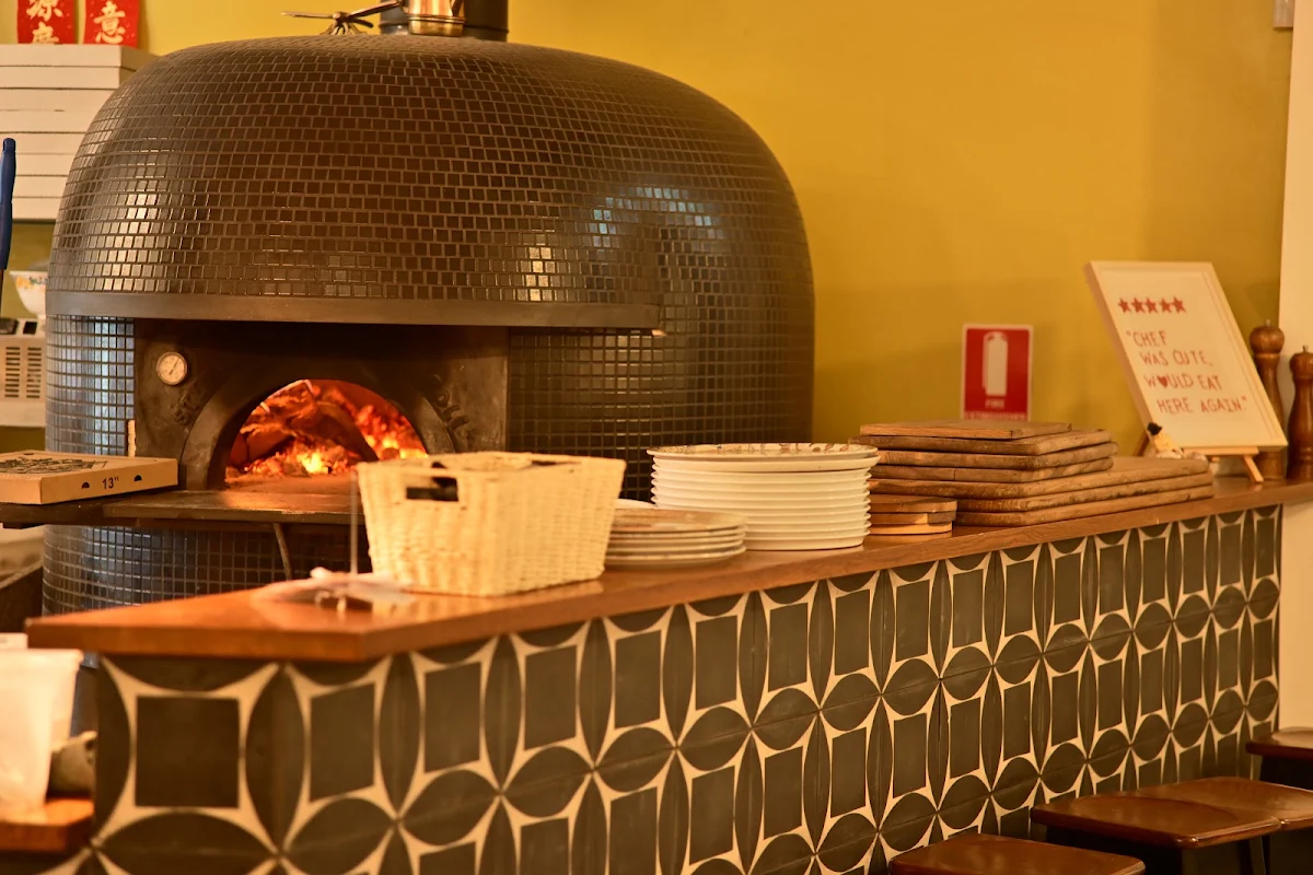 Vibe, Da Toto Pizzeria Napoletana Lawson