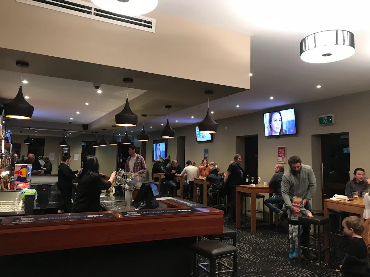 Vibe, The Cooma Hotel