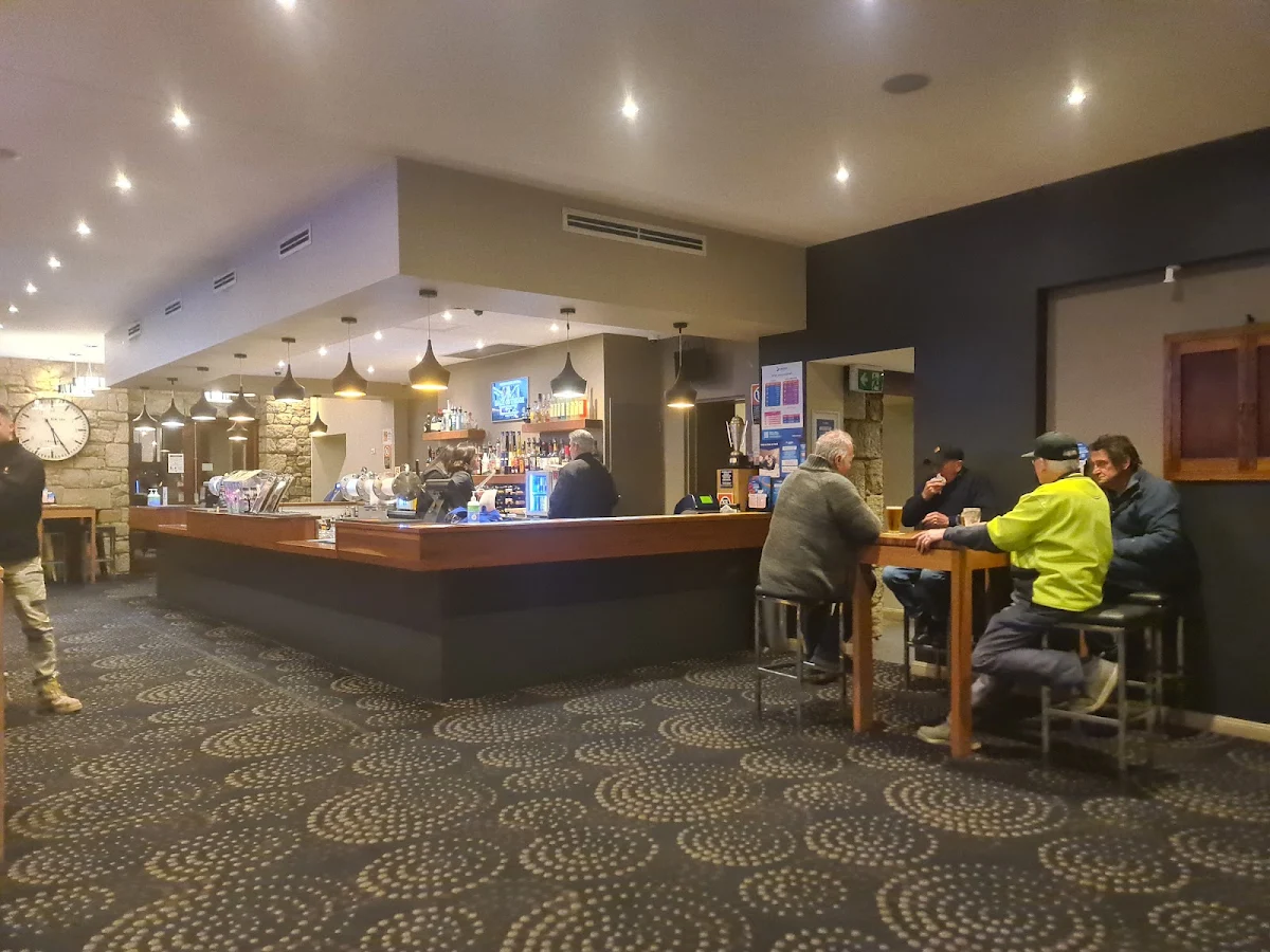 Vibe, The Cooma Hotel