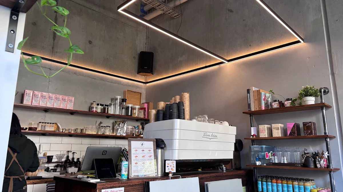 Vibe, Lumen Alley Coffee & Bagels