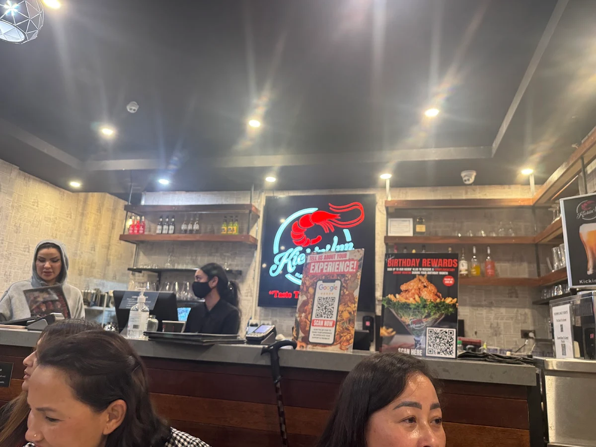 Vibe, Kickin'Inn, Canley Heights