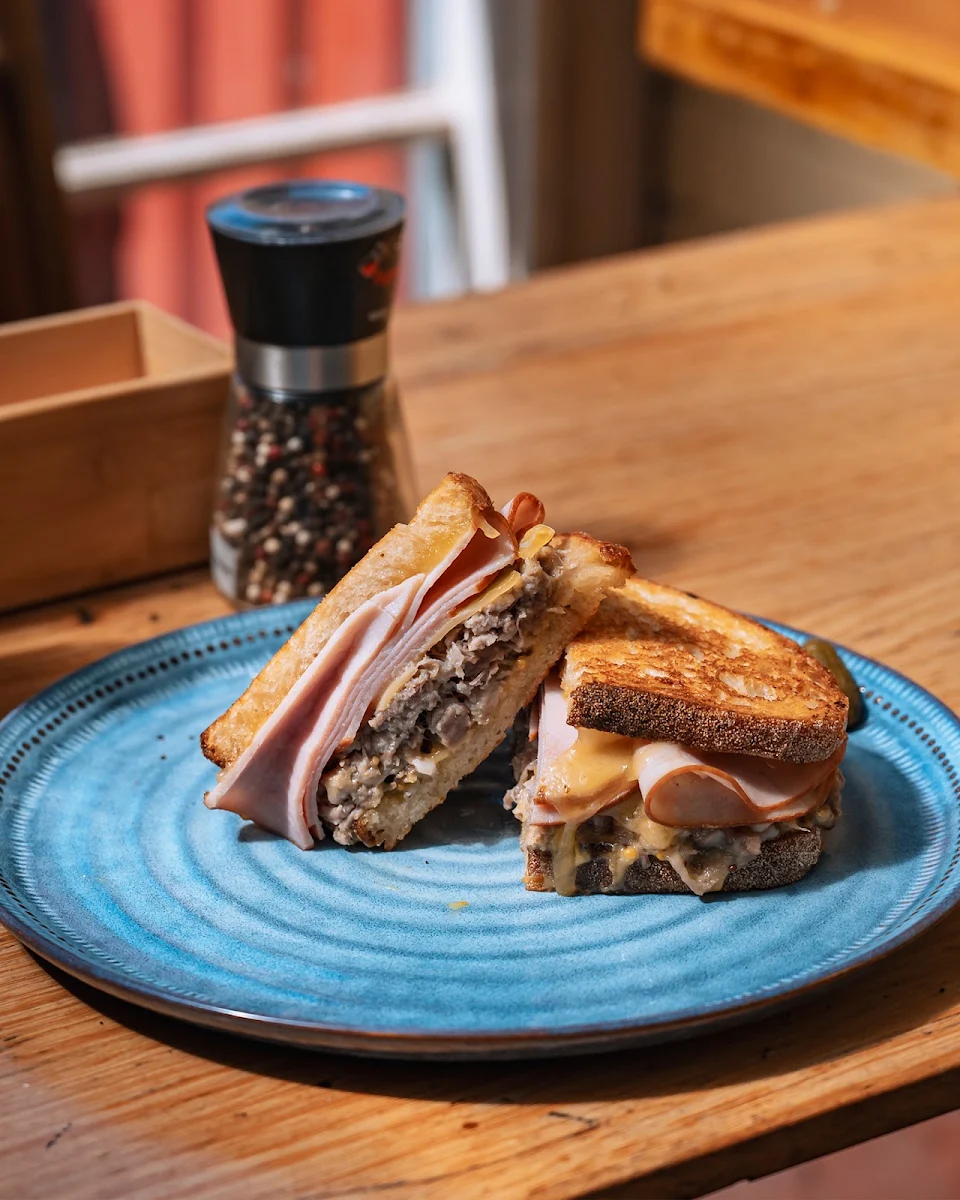 Food & drink, The Old Dog Cafe