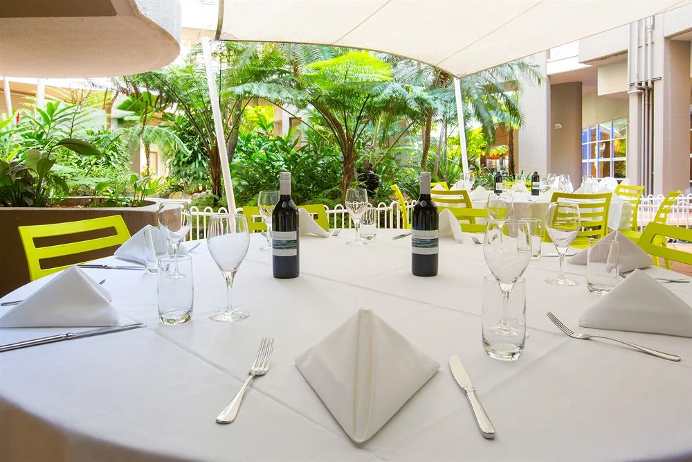 Vibe, Atrium Restaurant & Bar