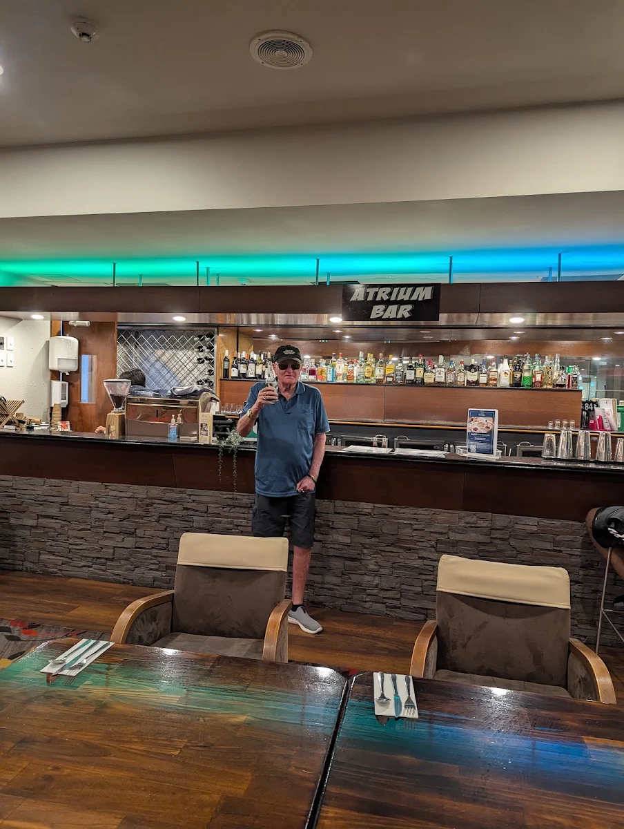 Vibe, Atrium Restaurant & Bar