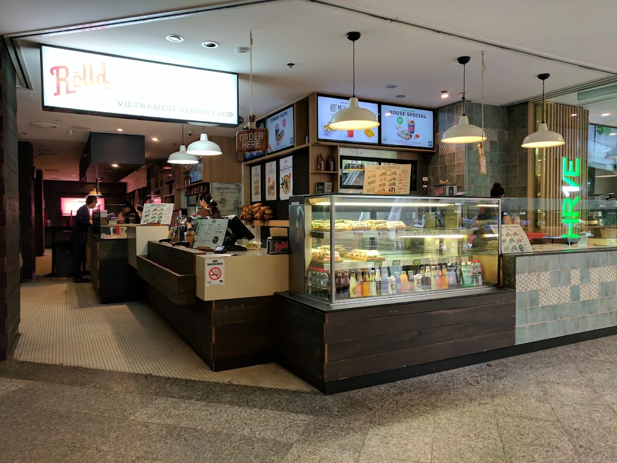 Vibe, Roll'd Collins Place