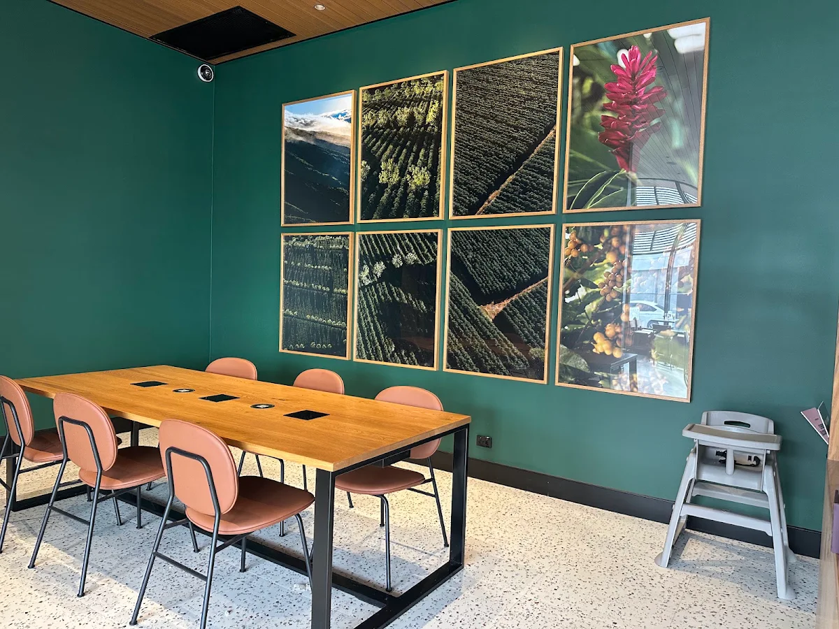 Vibe, Starbucks Ellenbrook