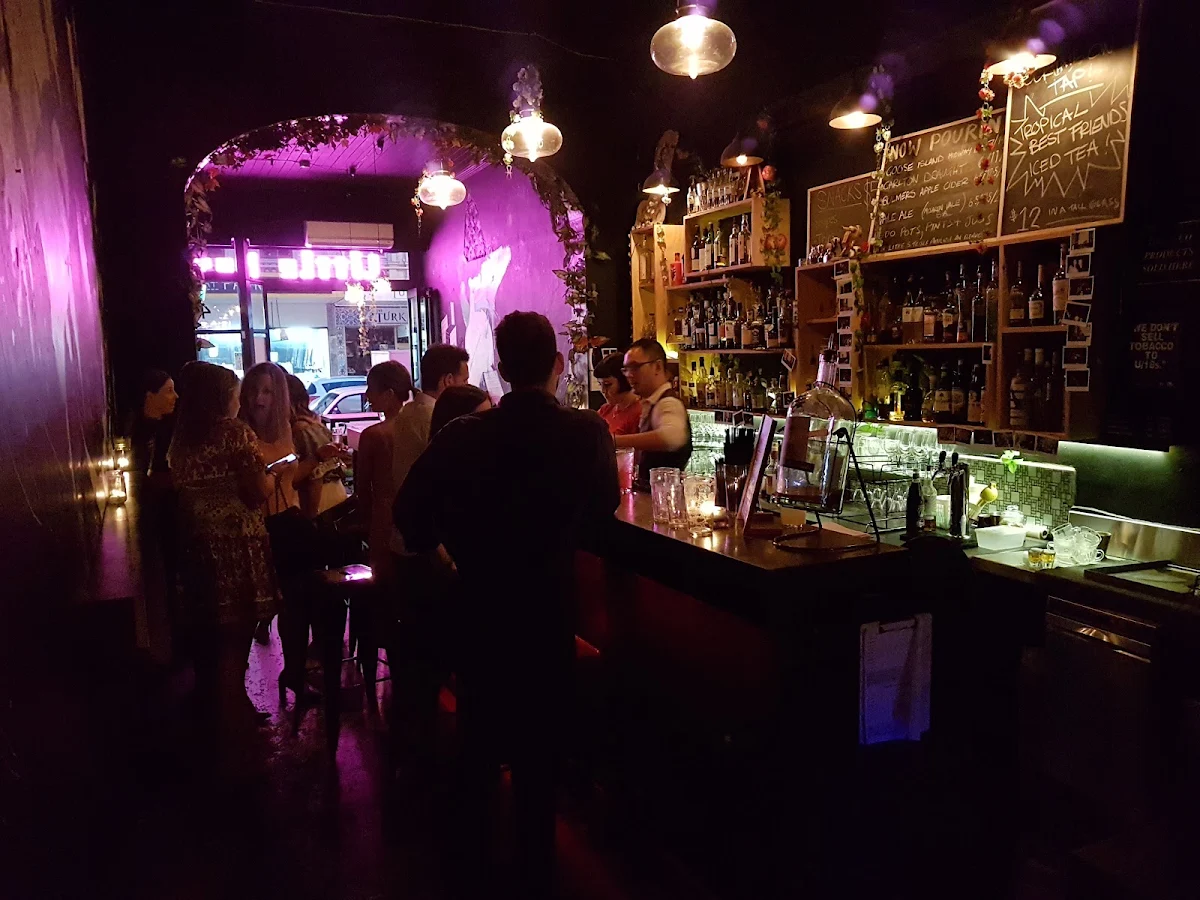 Vibe, The Hall Brunswick