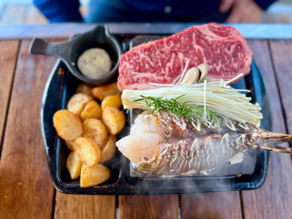 Food & drink, Mr Brooks Stonegrill & Bar