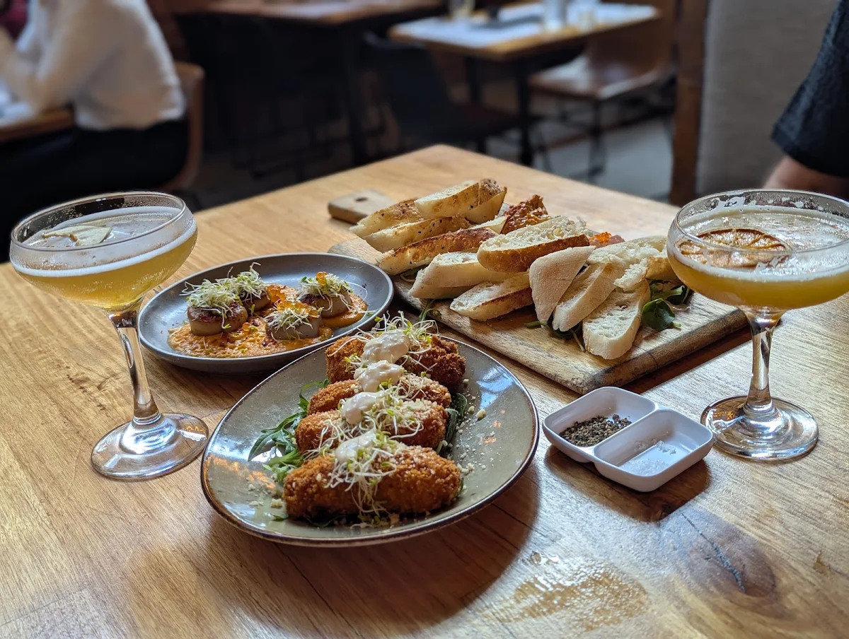 Food & drink, Mr Brooks Stonegrill & Bar