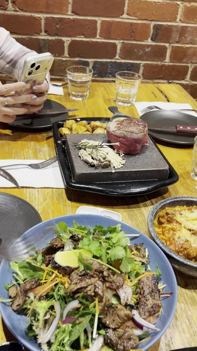 Food & drink, Mr Brooks Stonegrill & Bar